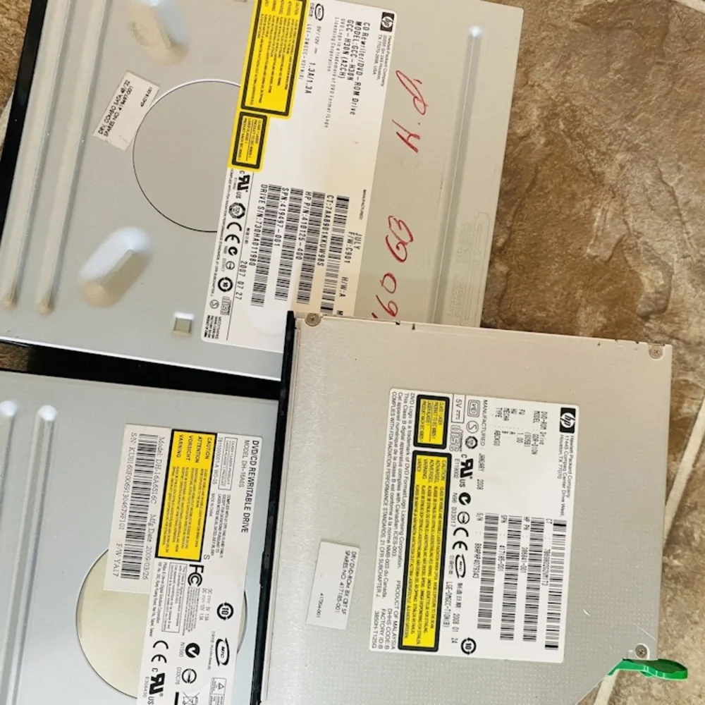 477-B2-HP--CD/DVD COMPUTER DRIVES------Used - For Parts or Not Working Condition